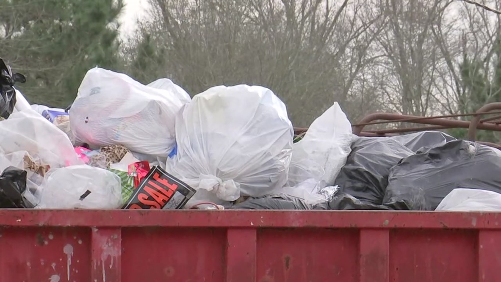 Neighbors complain of trash dumping in Lake Conroe ABC13 Houston